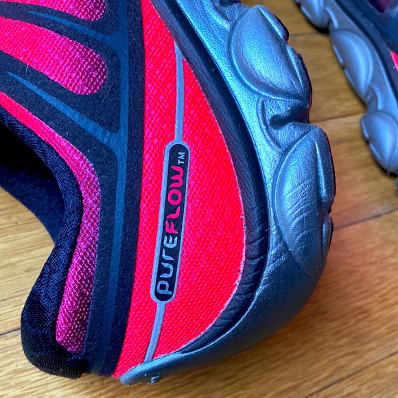 Brooks Pureflow P2 Women’s 10 running sneakers bright coral/pink, black & silver - Picture 11 of 13